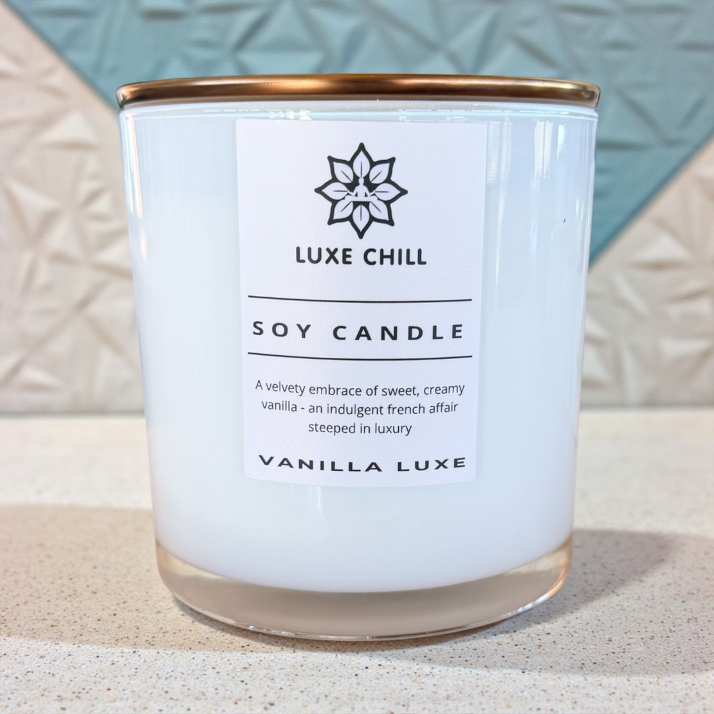 Luxe Chill Signature Candle - Vanilla Luxe